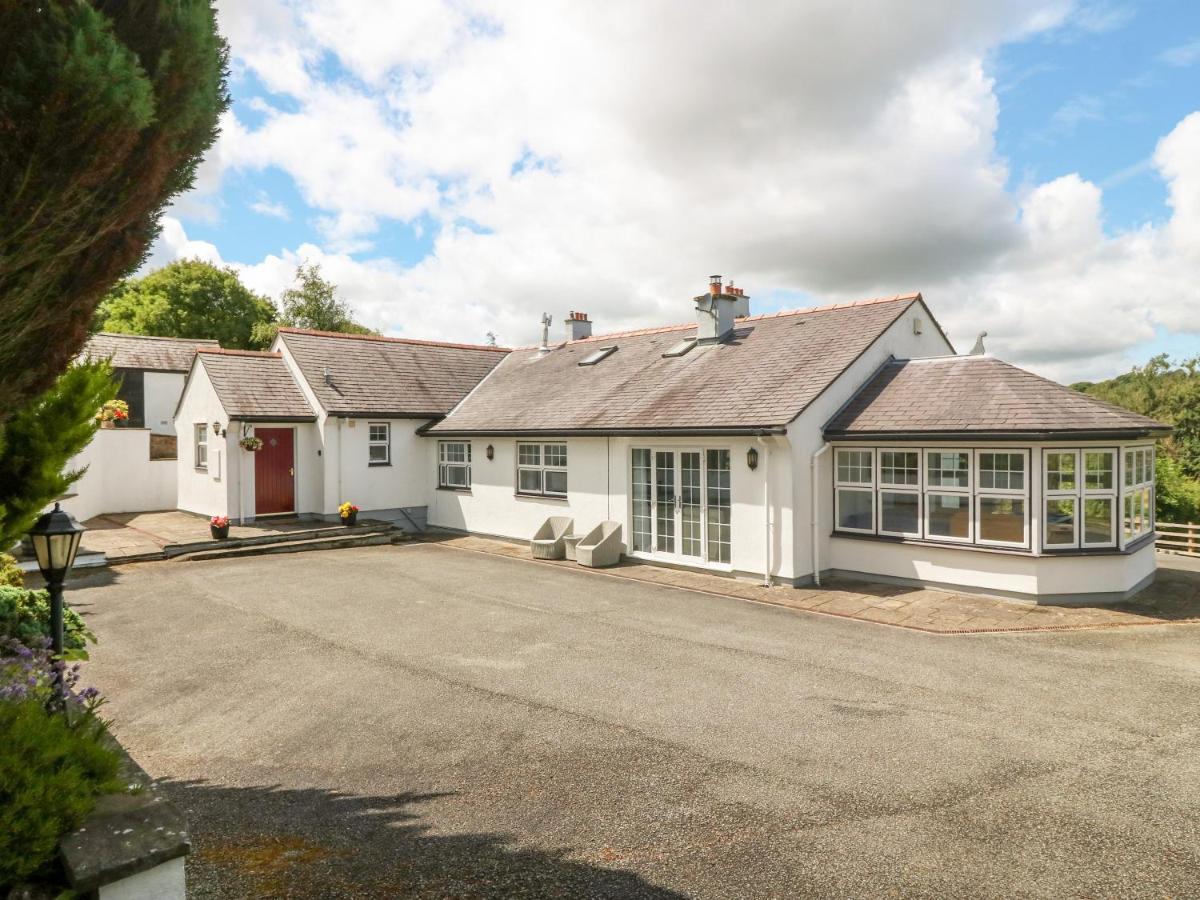 Bwthyn Clai Llangefni Exterior foto