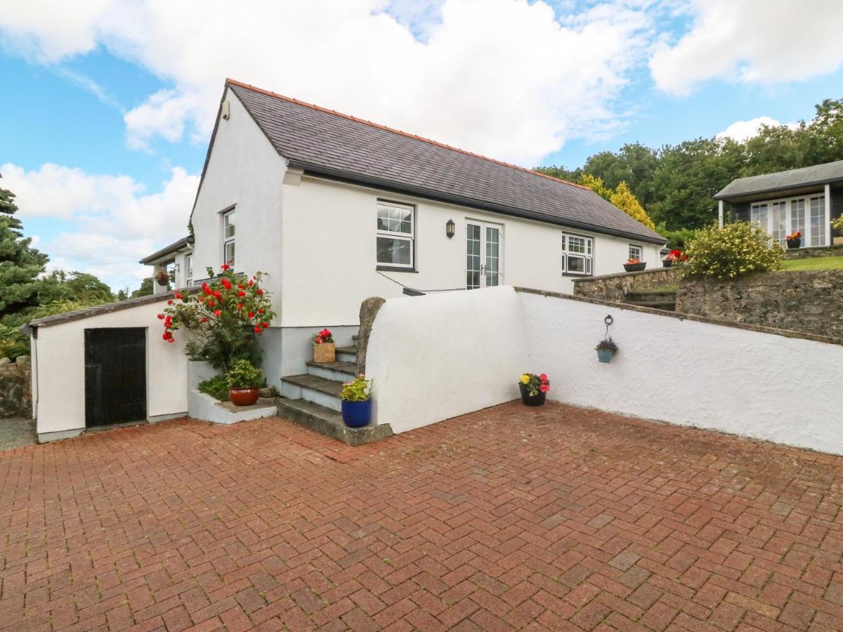 Bwthyn Clai Llangefni Exterior foto